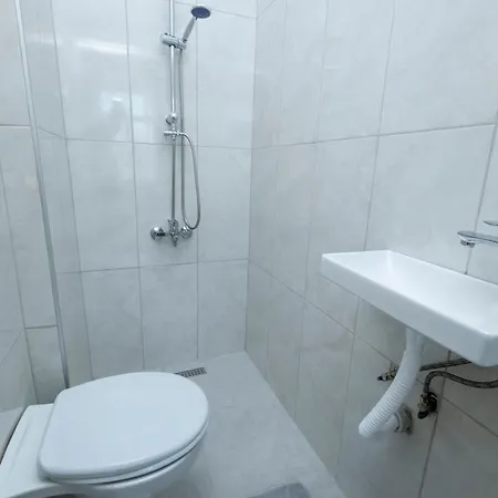 Spacious 3br In - 2 Bathrooms Apartment