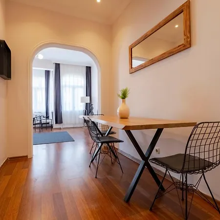 Spacious 3br In - 2 Bathrooms Apartment Istanbul