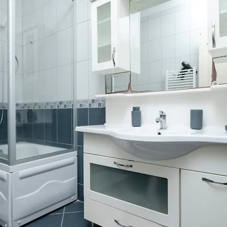 شقة Spacious 3br In - 2 Bathrooms *