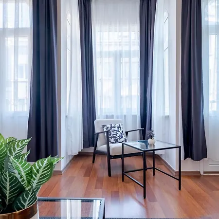 Spacious 3br In - 2 Bathrooms *